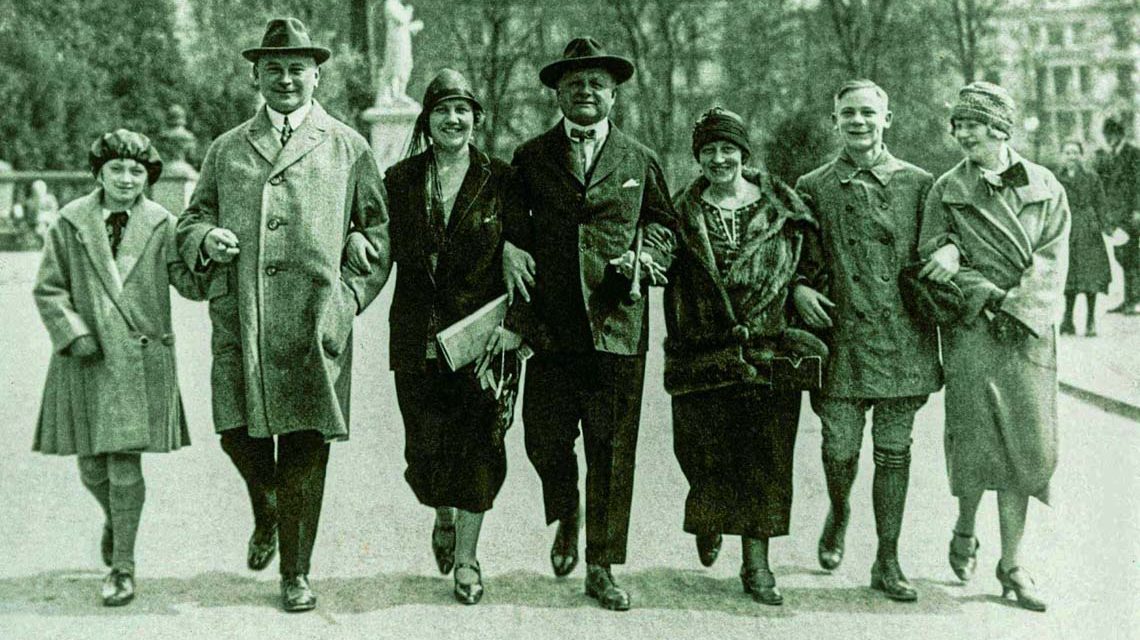 Alexej von Jawlensky spaziert durch Wiesbaden