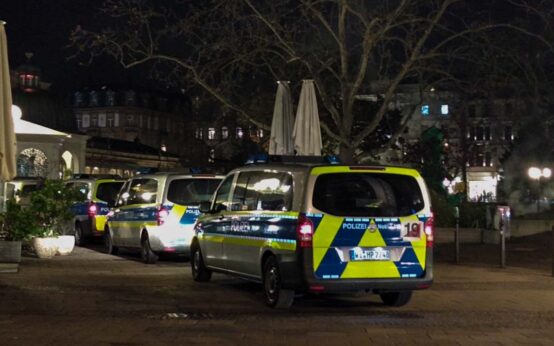 Querdenker auf dem Kranzplatz