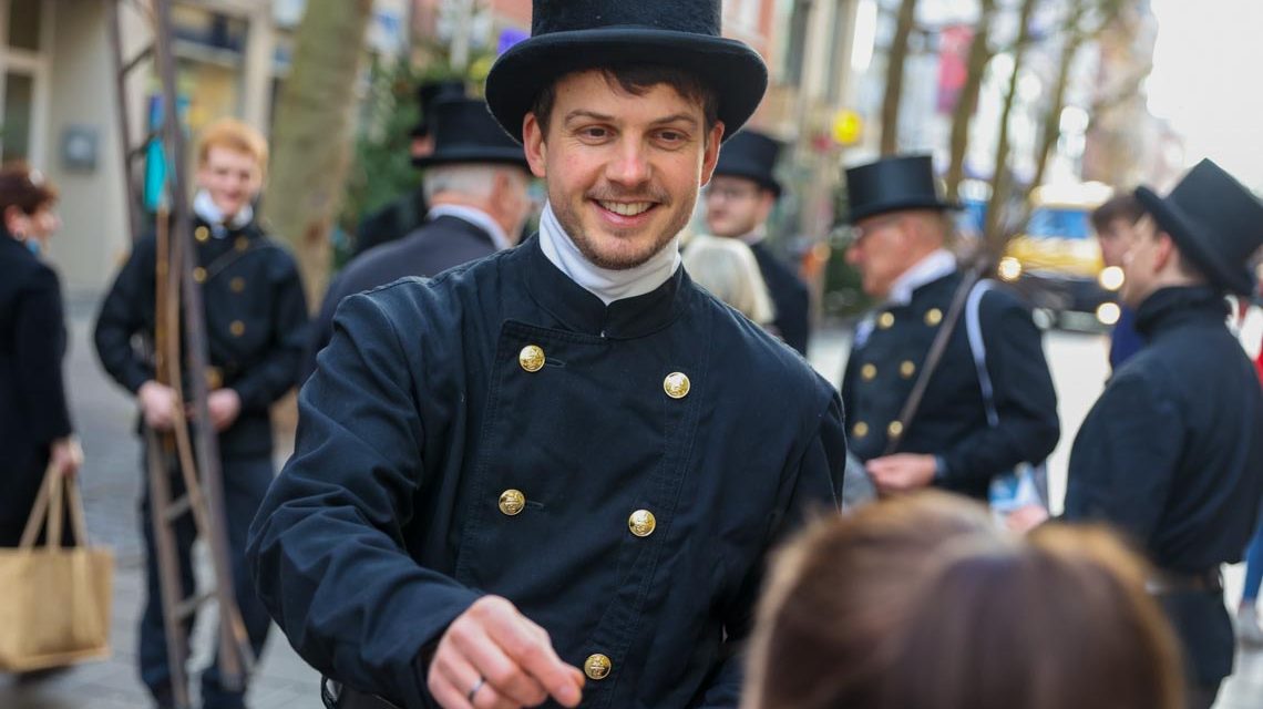 Schornsteinfeger in der Wiesbadener Innenstadt
