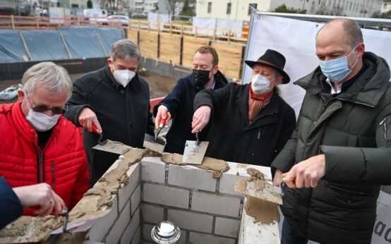 Grundsteinlegung für Wohnturm und Kita Kastel–Housing