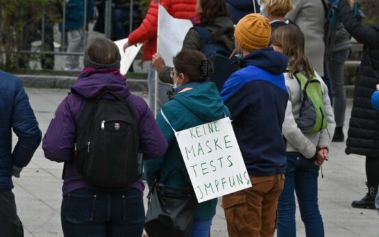 April 2021, Querdenker Demo in der Wiesbadener Innenstadt