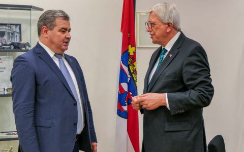 Hessische Ministerpräsident Volker Bouffier hat heute den Generalkonsul der Ukraine, Vadym Kostiuk, getroffen