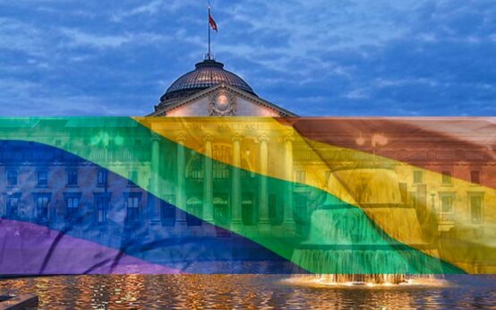 lightforpeace2022, Illumination Kurhaus Wiesbaden ©2022 Pixabay / Wiesbaden lebt!