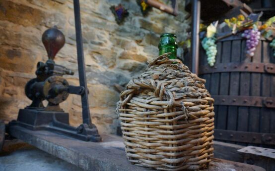 Historische Weinpresse der Kelten