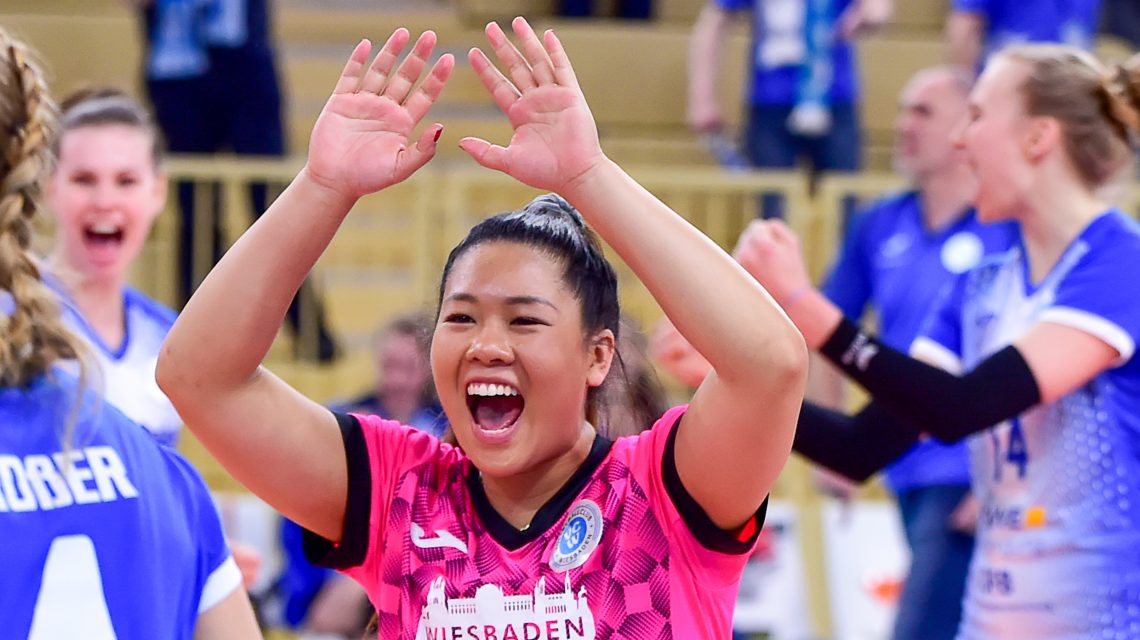 Archivbild: Justine Orantes Wong schlägt Tanja Großer ab.