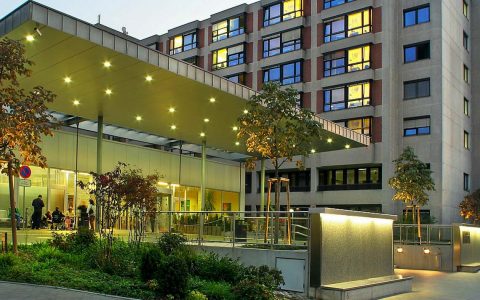 Kliniken lockern Besuchsverbot