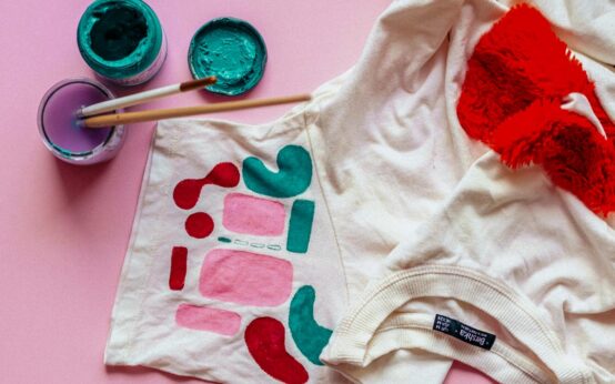 Alte Kleidungsstücke aufpeppen