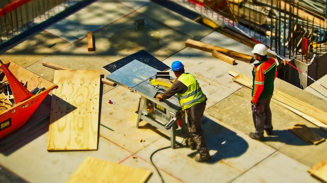 Deutscher Maßstab, alles gehört geplant und abgenommen. Bauaufsicht!