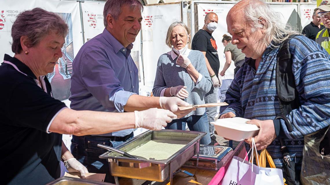 Oster-Essen auf dem Schlossplatz