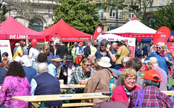 Mai-Kundgebung auf dem Kranzplatz
