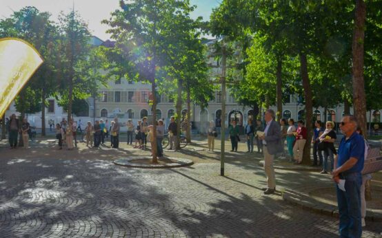 Friedensgebet: Getebskette an der Marktkirche