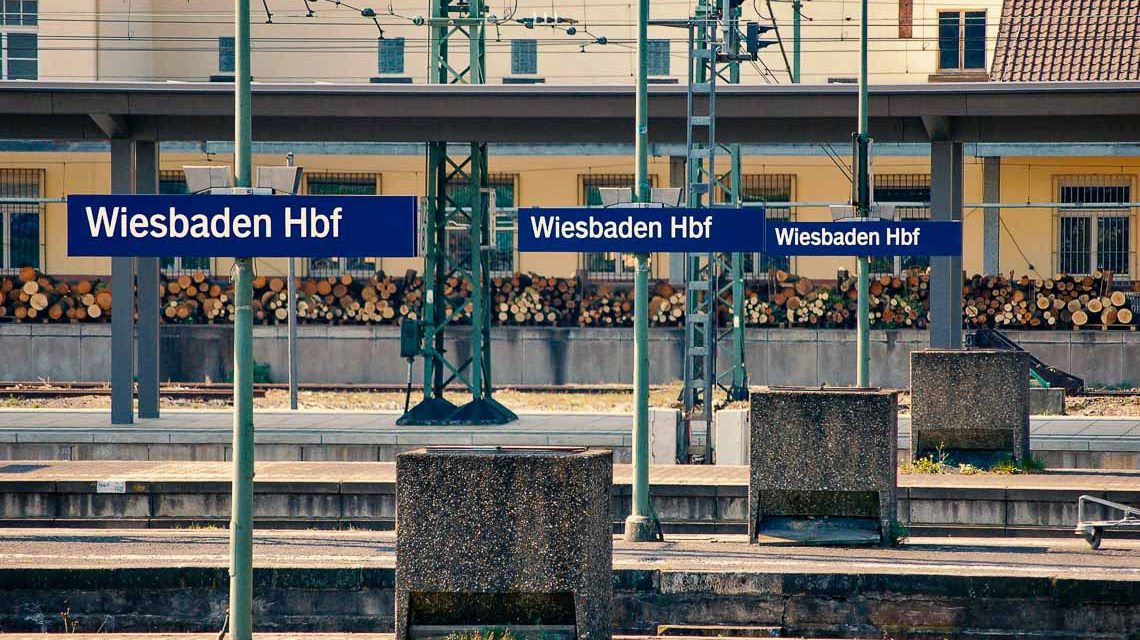 Hauptbahnhof Wiesbaden, 9-Euro-Ticket