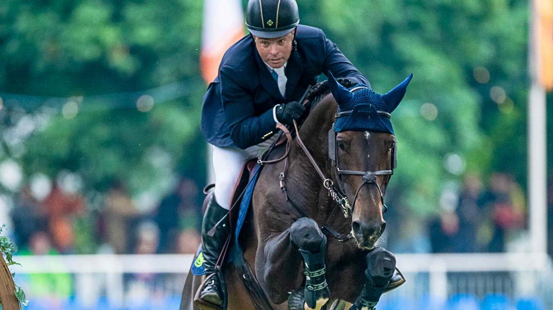 Blick voraus in Richtung Ziellinie: Cian O’Connor im Sattel von Taj Mahal