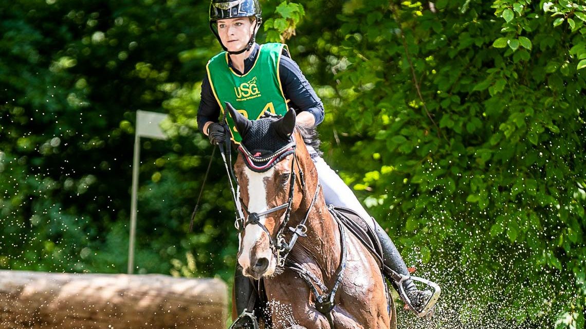 Julia Krajewski im Geände