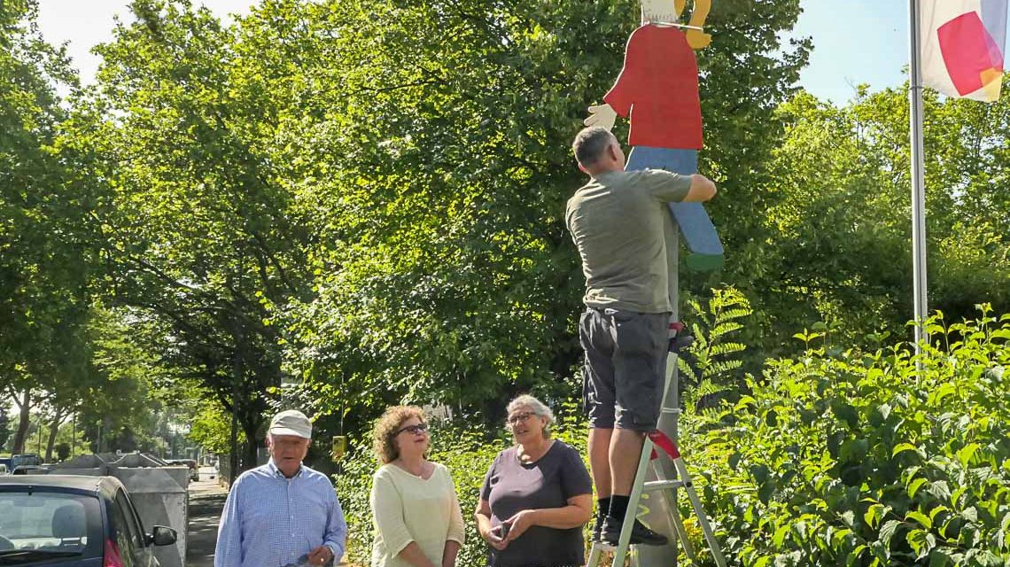 Kinderfiguren zur Verkehrsberuhigung im Gräselberg