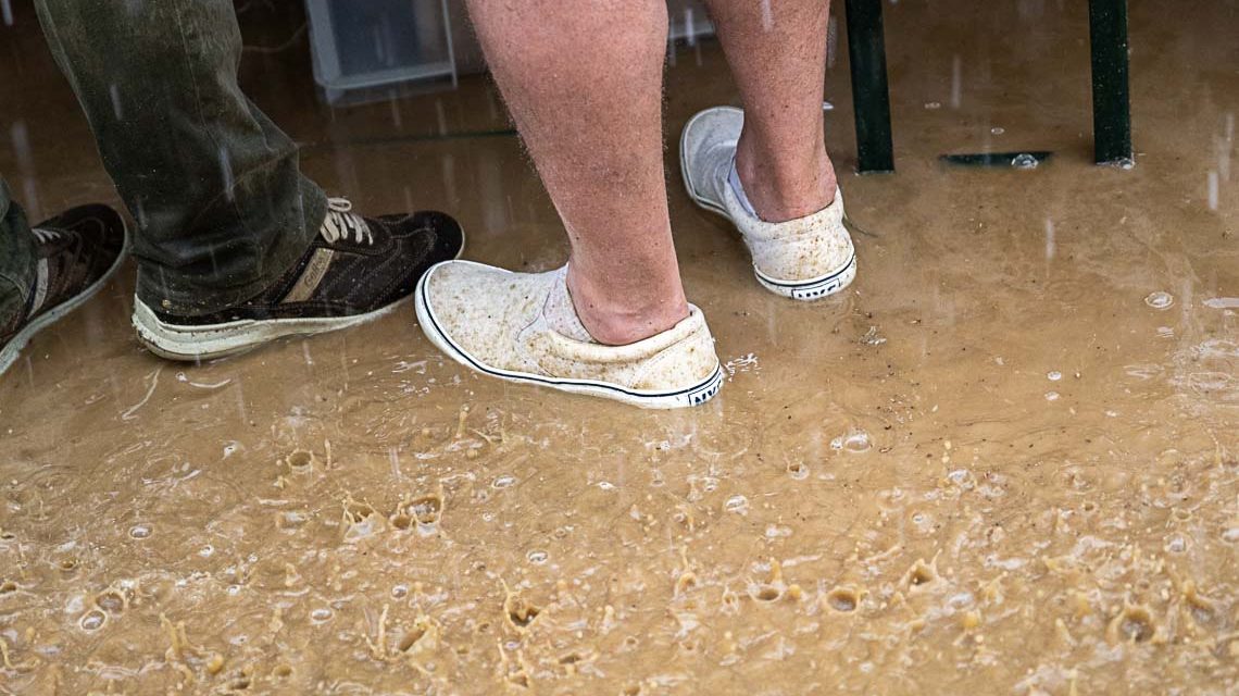 Starkregen im Sauerland Park