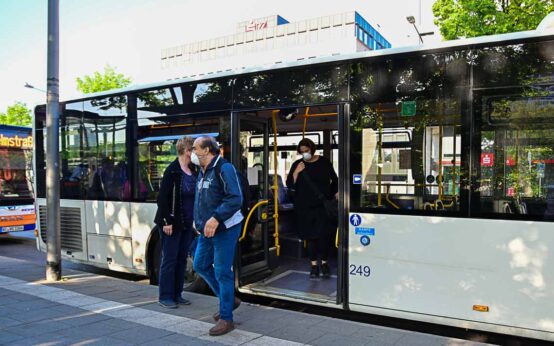Fahrpreise, Bus fahren, Symbolbild