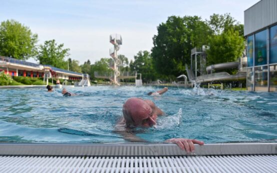 Freibäder, Frei- und Hallenbad Kleinfeldchen