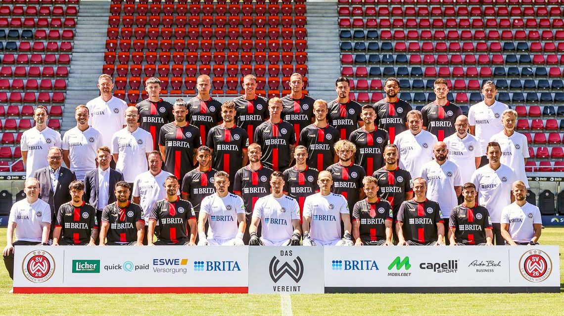 SVWW Mannschaft 2022/2023 || Florian Stritzel – Arthur Lyska – Lucas Becker – Ahmet Gürleyen – Sascha Mockenhaupt – Max Reinthaler – Florian Carstens – Dennis Kempe – Nico Rieble – Brooklyn Ezeh – Dominik Bauer – Emanuel Taffertshofer – Gino Fechner – Robin Heußer – Thijmen Goppel – Sebastian Mrowca – Mehmet Kurt – Lucas Brumme – Bjarke Jacobsen – Amin Farouk – Dominik Prokop – Kianz Froese – Johannes Wurtz – Suheyel Najar – Benedict Hollerbach – Gustaf Nilssona