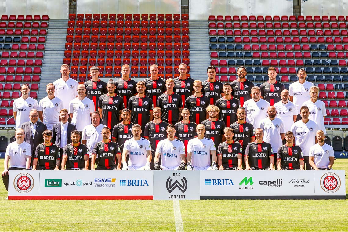 SV Wehen Wiesbaden startet gegen Dortmund Wiesbaden lebt