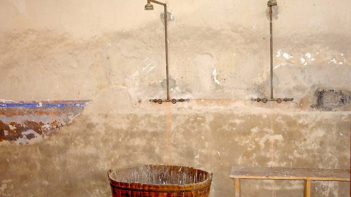 Dusche von anno dazumal