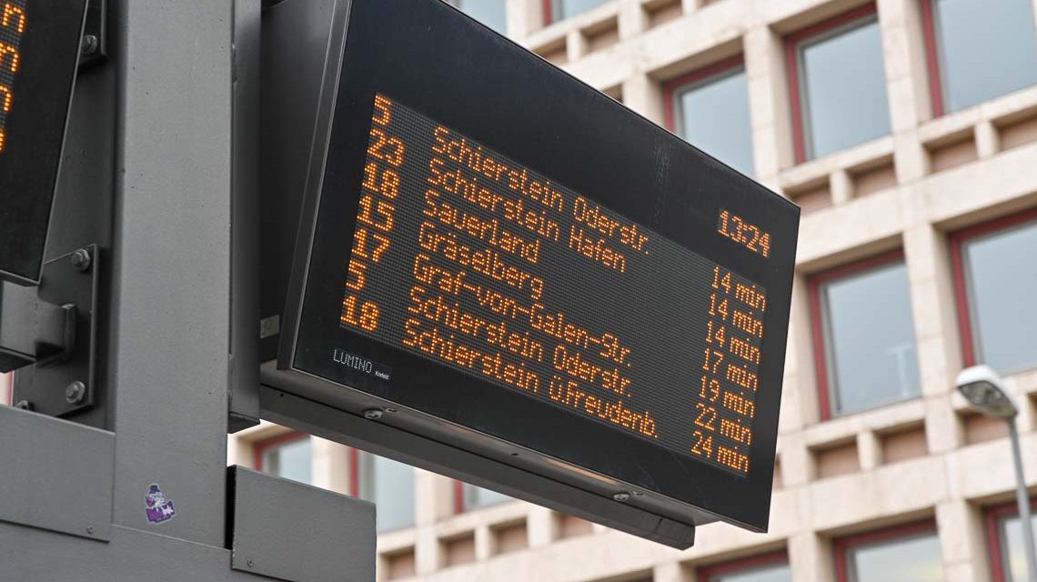 Anzeigetafel Busse ESwe Verkehr
