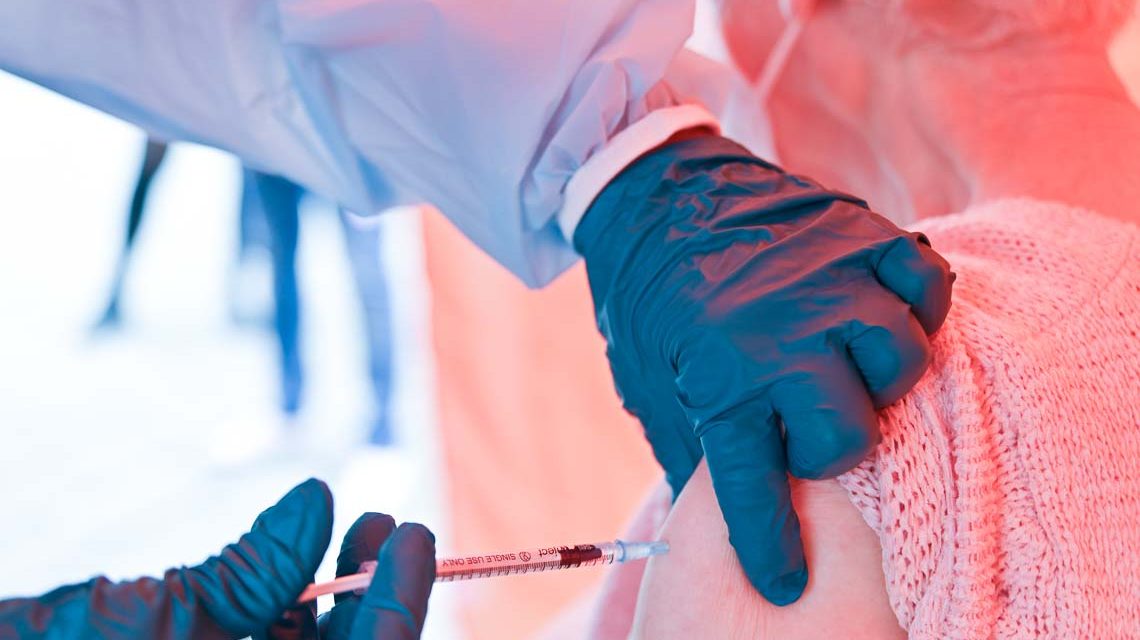 Impfstart mit an Omikron-Variante angepassten Corona-Impfstoffen