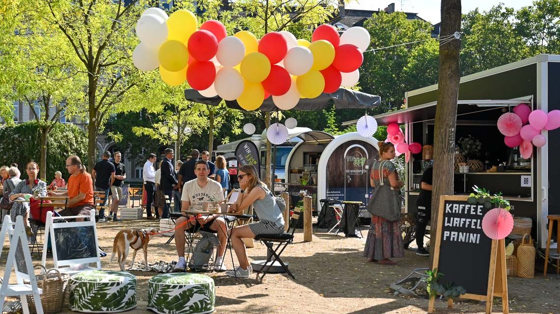 Schlemmerecke auf dem Wochenmarkt