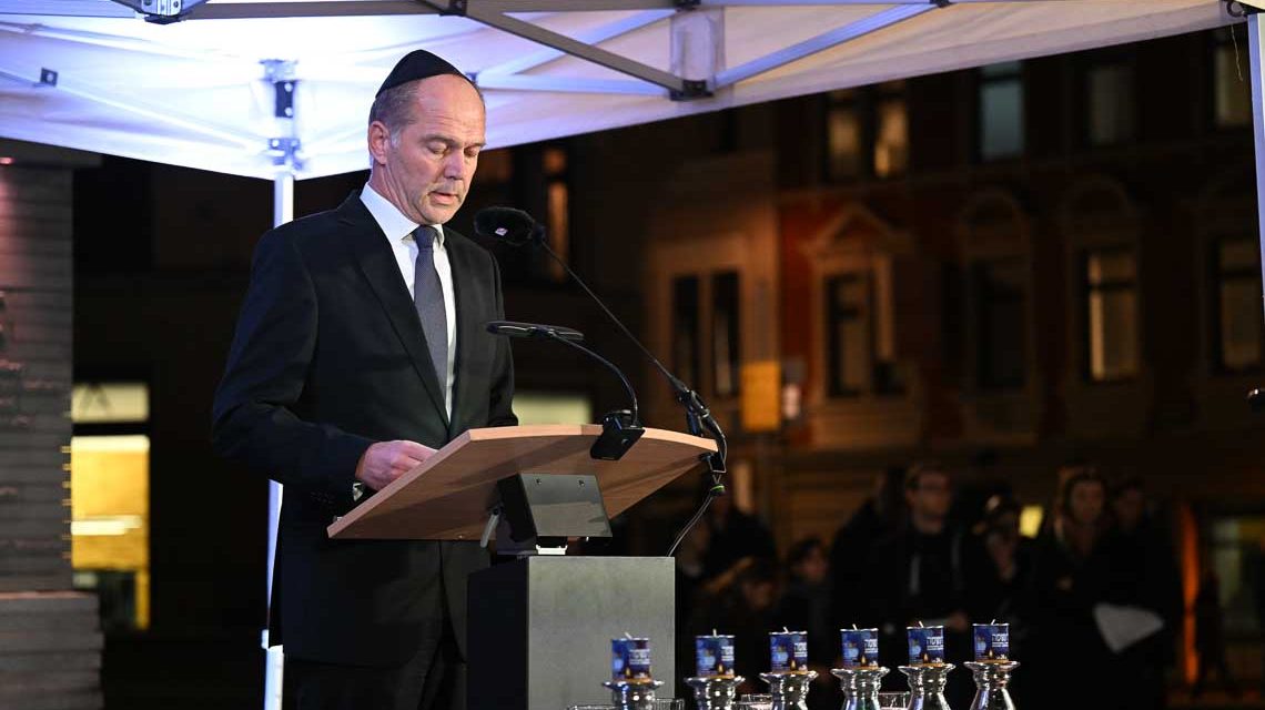 Stadtverordnetenvorsteher Dr. Gerhard Obermayr, Antisemitismus darf keine Chance bekommen.