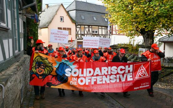 Warnstreik der IG Metall in Runkel