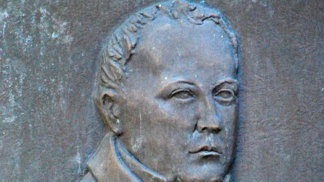 Bronze von Pfarrer Luja, Chronist und Urheber vom Dotzheimer Pfarrebuch