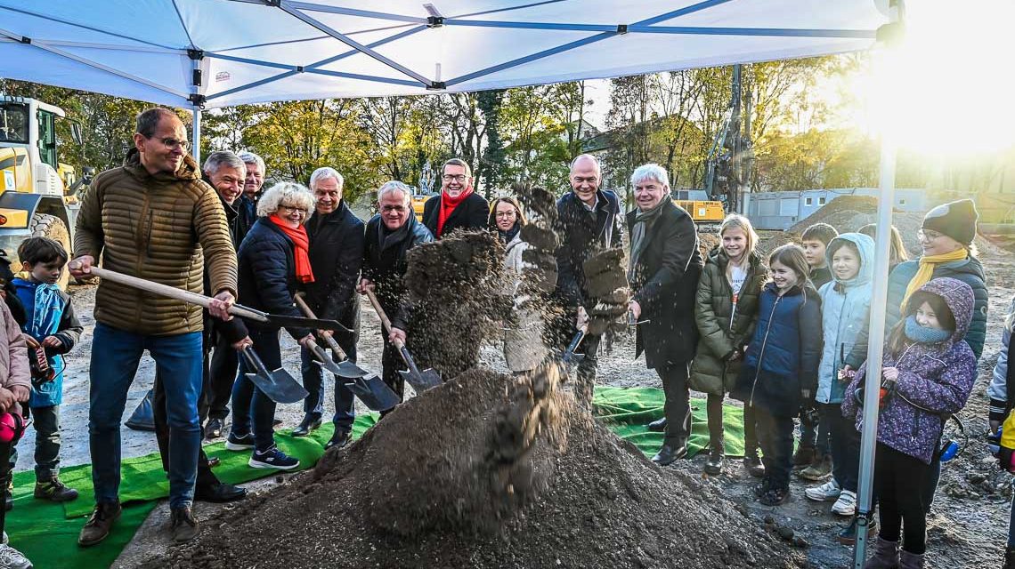 Spatenstich für die Grundschule Wiesabden