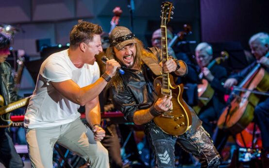 Night of Music, Joe singt Don't stop me know