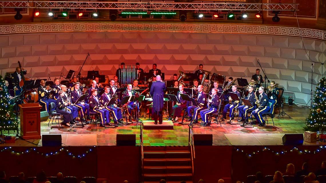 Deutsch-Amerikanisches Holiday-Konzert im Kurhaus