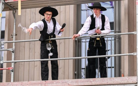 Richtfest: Wohnturm und Kindertagesstätte Kastel-Housing