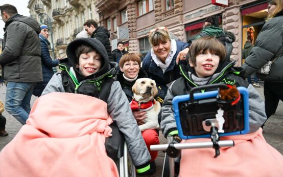 Spenden: 10 Prozent vom Sonntagsumsatz geht an den Verein Troestende Pfoten.