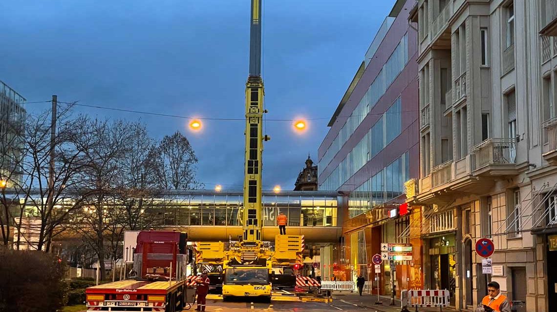 Kranstellung Schwalbacher Straße
