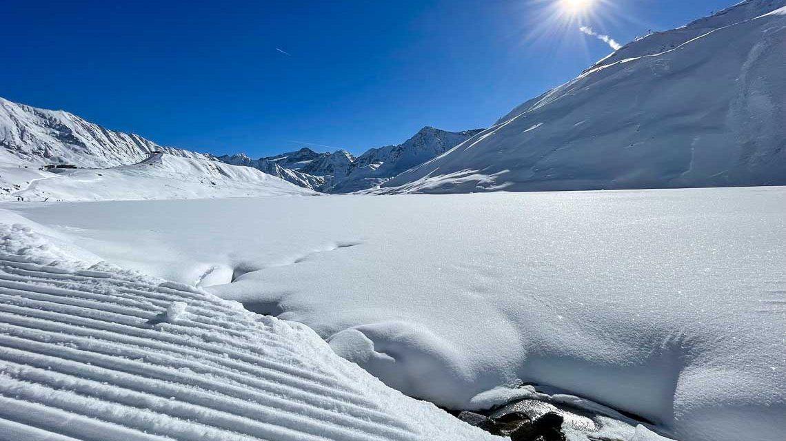 Pitztal, Blick über den gefrorenen Riffelte