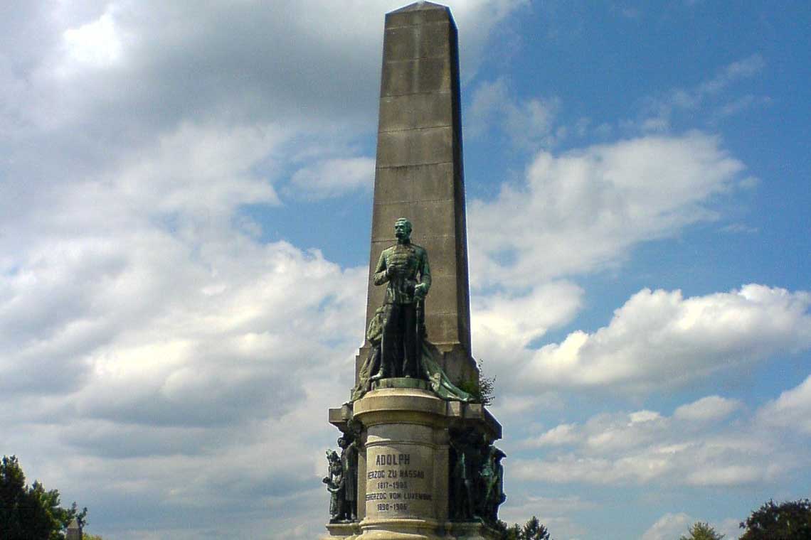 Denkmäler und ihre Erinnerungskultur Wiesbaden lebt