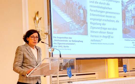Völkermord an Sinti und Roma, Fachvortrag von Dr. Karola Dings