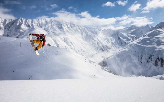 Snowboarder am Pitztaler Gletscher