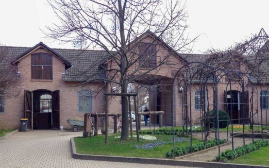 Domäne Mechtildhausen, landwirtschaftliche Betrieb, Restaurant, Hofführungen