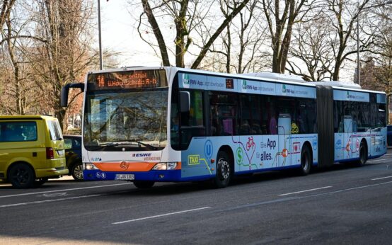 Fahrplanänderungen: Buslinie 14 am Warmen Damm.