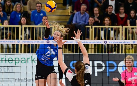 Rachel Anderson sichert sich die MVP Medaille in gold