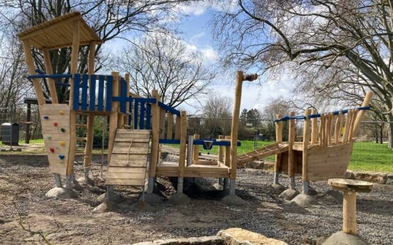 Franz-Henz-Platz in Kostheim angelegt