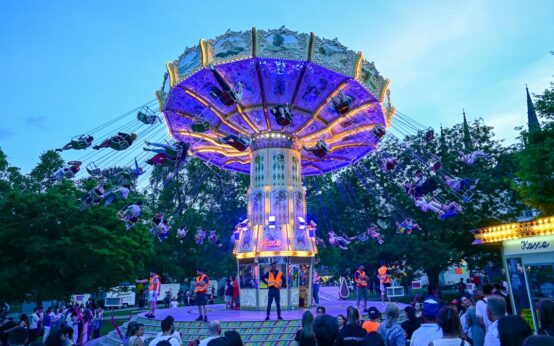 Wochenausblick auf das Wilhelmstraßenfest, Theatrium und die Termeine davor.
