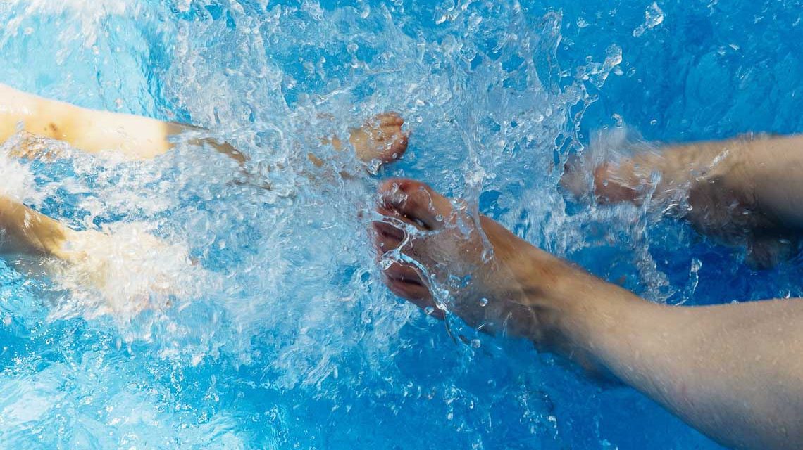 Hitze, Abkühlung am Pool