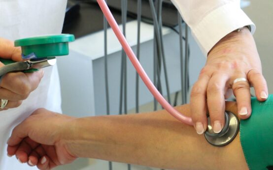 Foto: Blutdruck kontrollieren, ganz einfach ohne Termin und ohne Hemmschwelle. Im Public Health Point