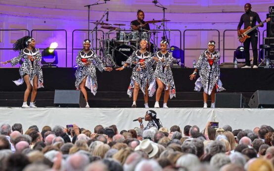 Ndlovu Youth Choir im Kurpark Wiesbaden