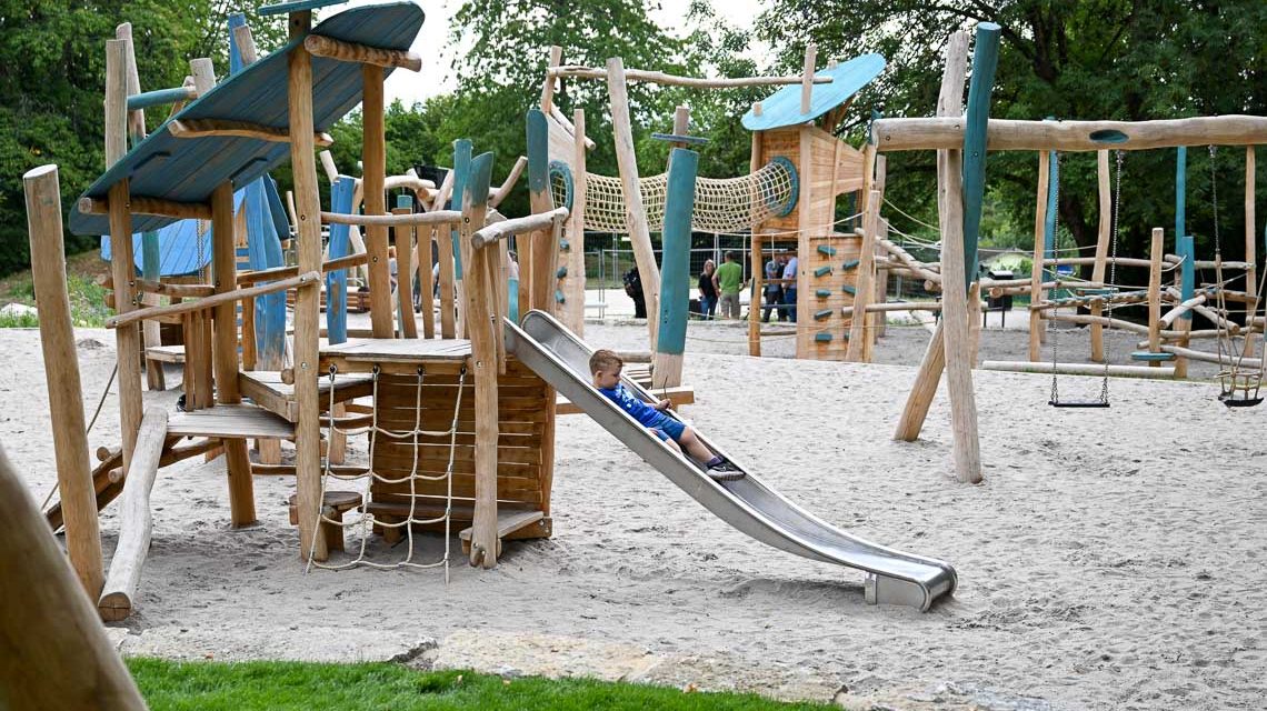 neu gestalteter Kinderspielplatz in der Carl-von-Osietzky-Straße